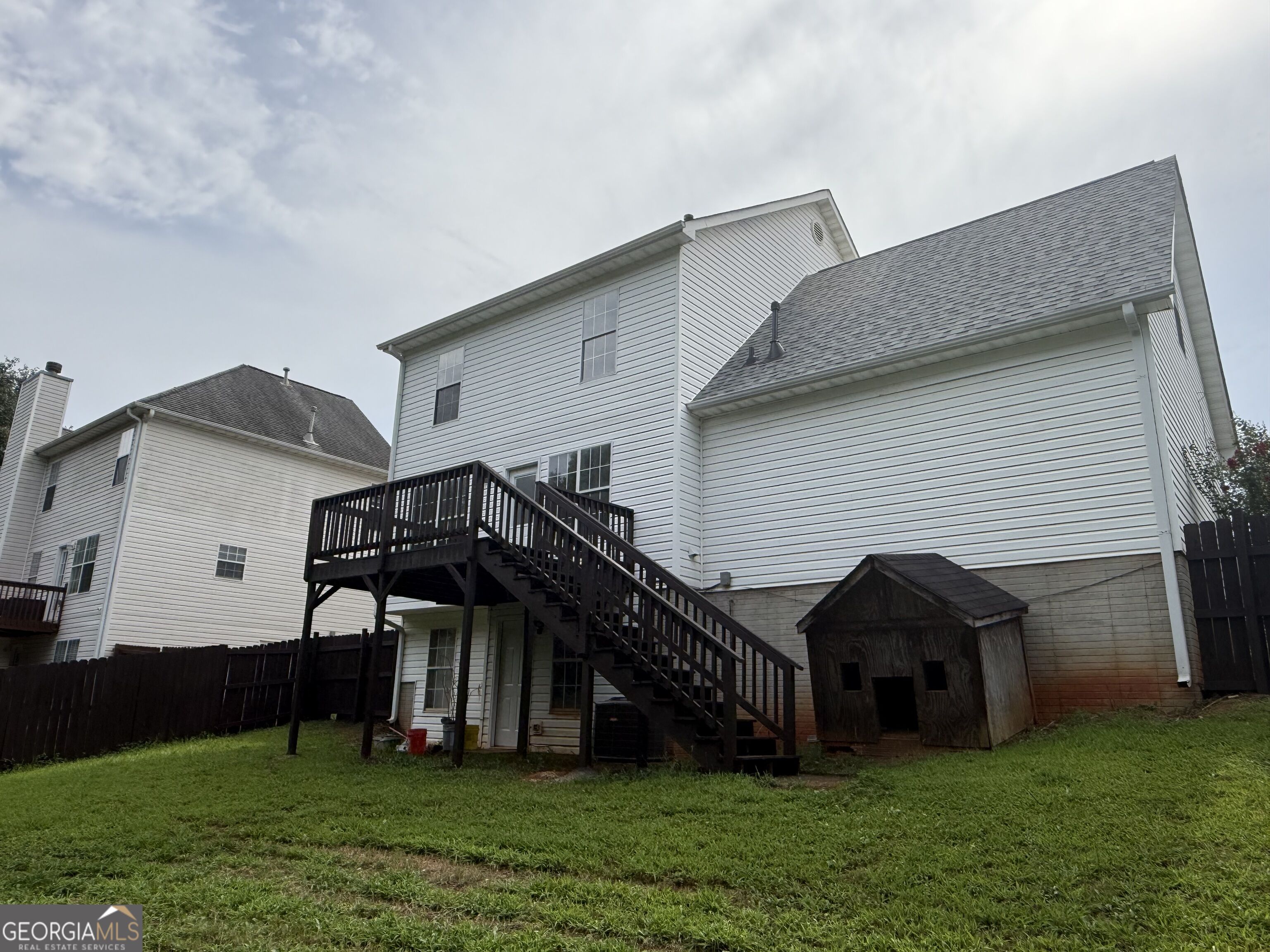 1870 Neighborhood Walk Property Photo 3
