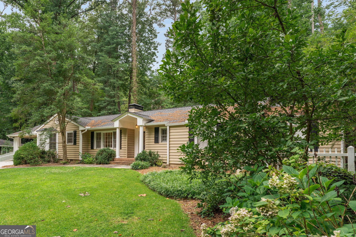 2986 Mornington Drive Nw Property Photo 4
