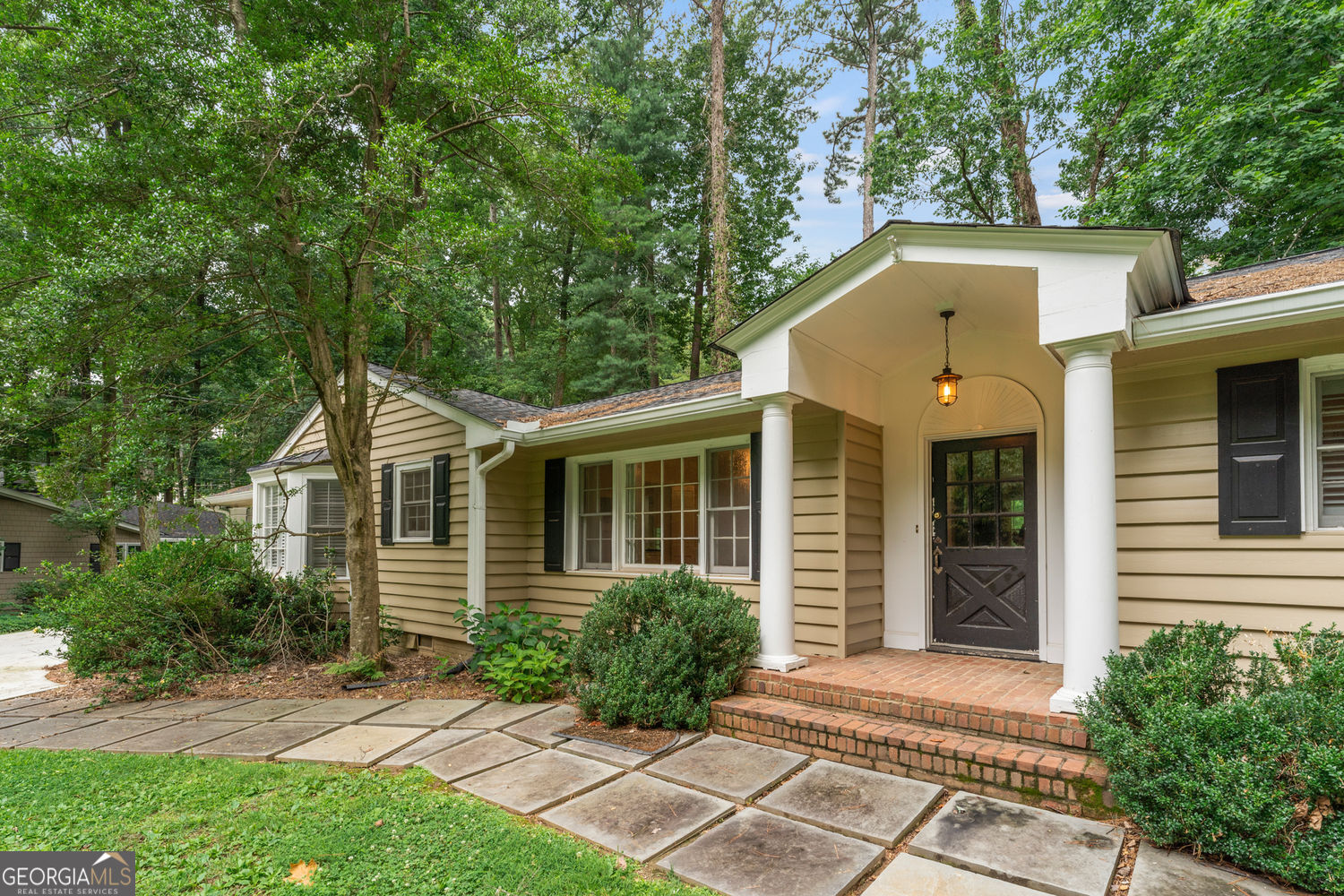 2986 Mornington Drive Nw Property Photo 5