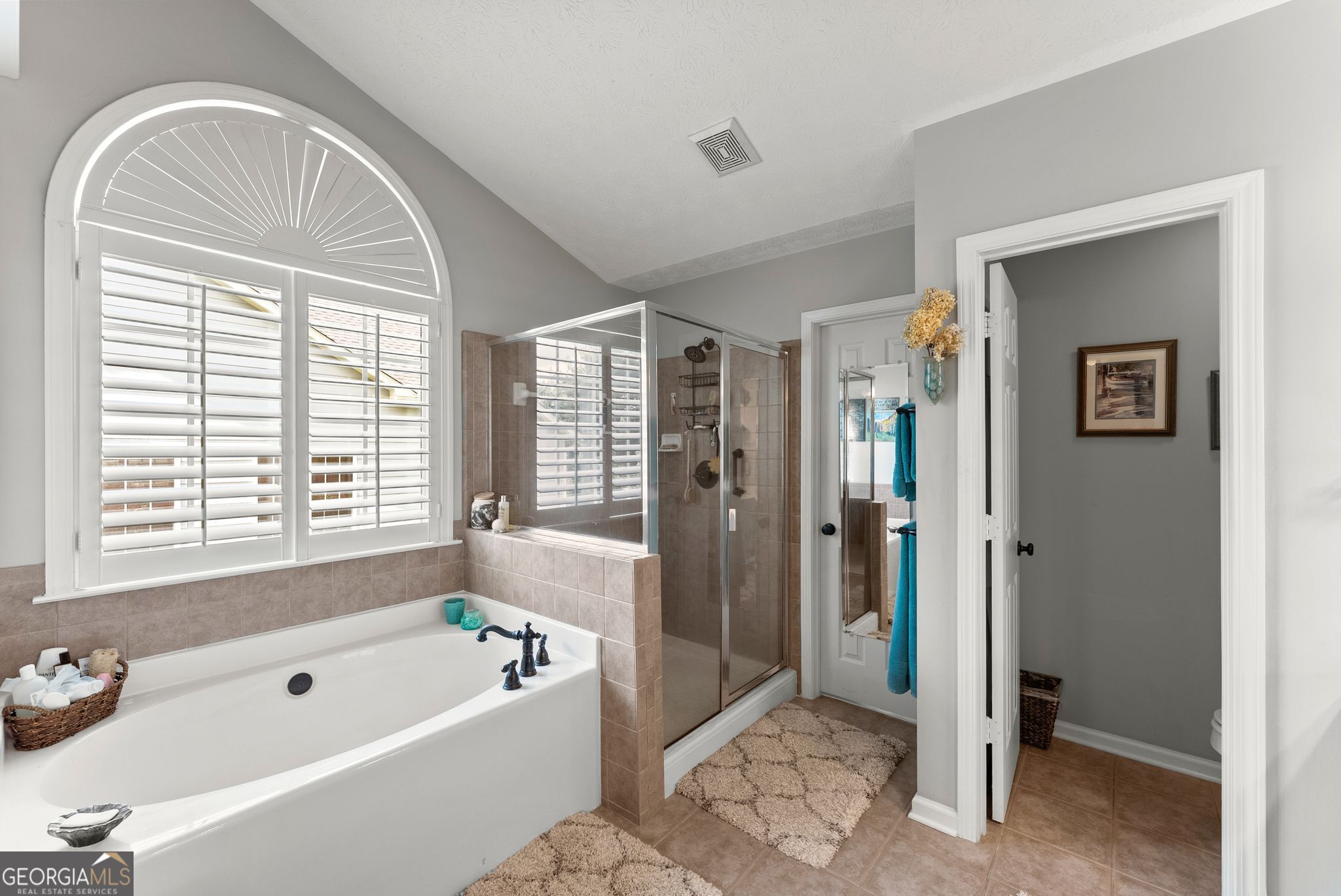 3819 Walnut Grove Way Property Photo 18
