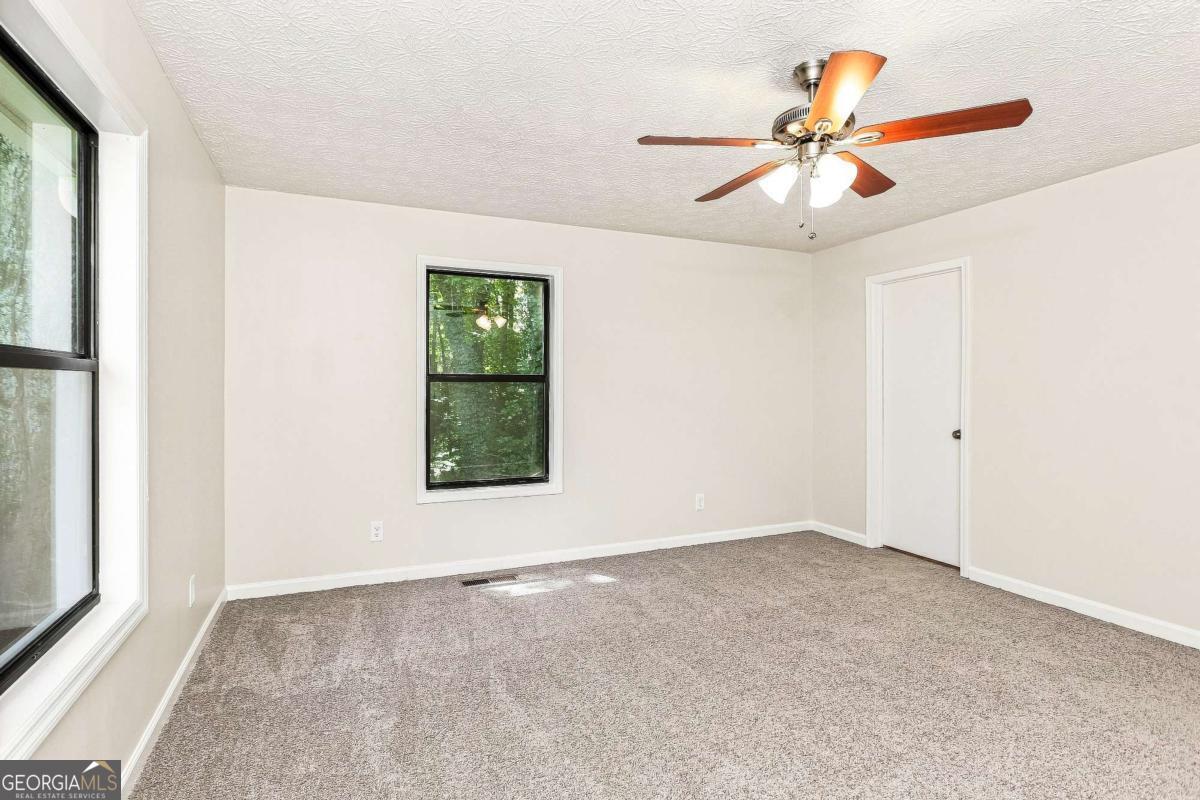 5561 Deerfield Place Nw Property Photo 11