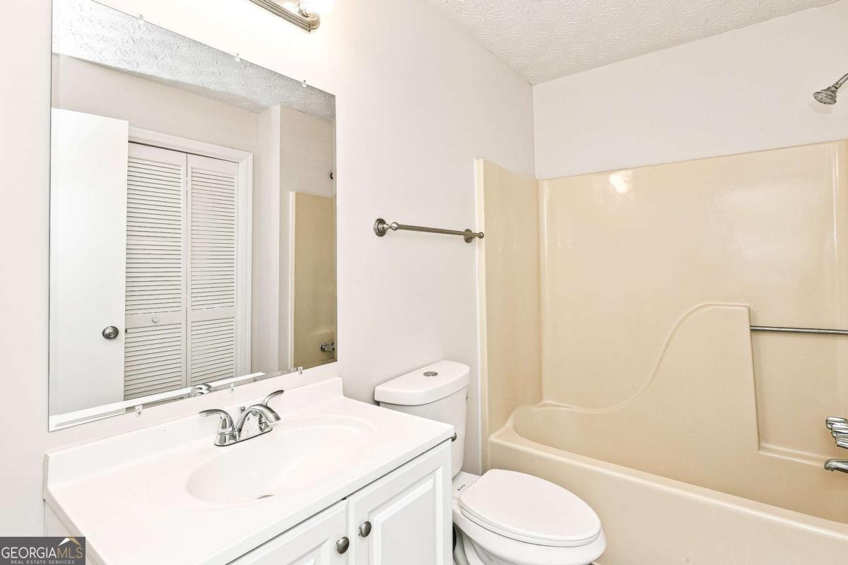 5561 Deerfield Place Nw Property Photo 16
