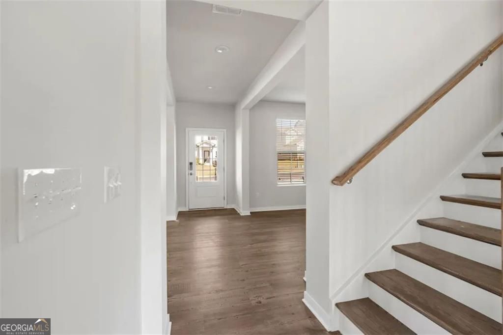 5590 Rosehall Place Property Photo 4