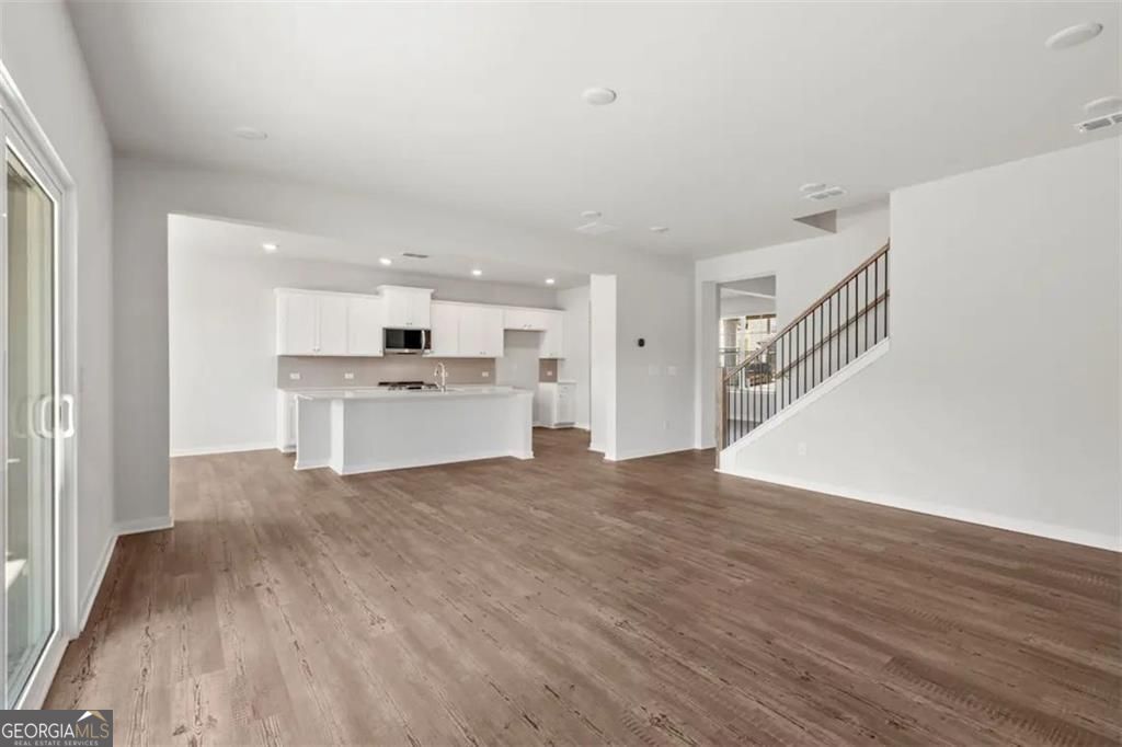 5590 Rosehall Place Property Photo 5