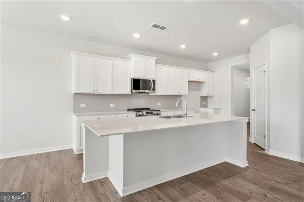 5590 Rosehall Place Property Photo 8