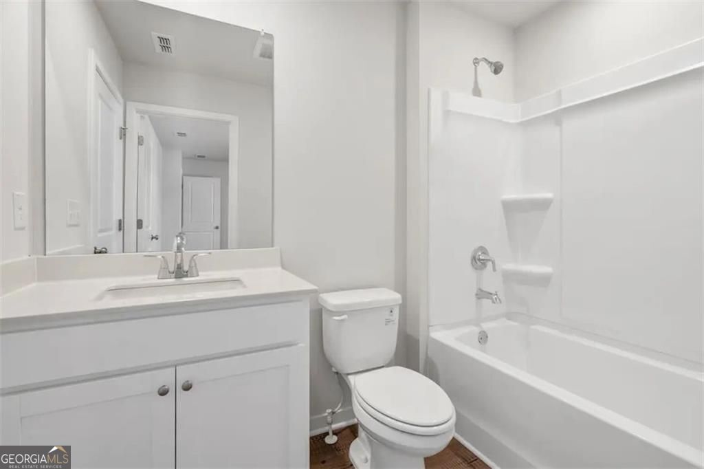 5590 Rosehall Place Property Photo 18