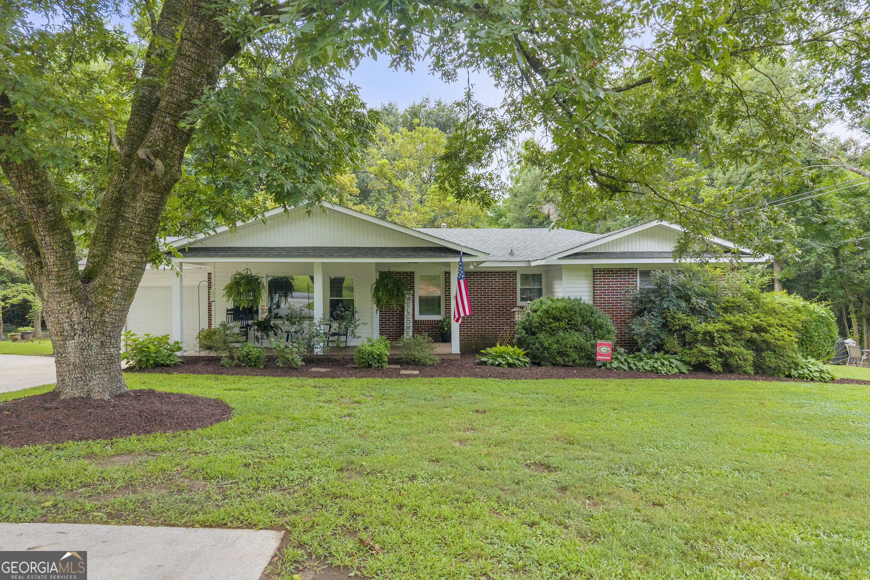 1306 Highway 145 Property Photo 1