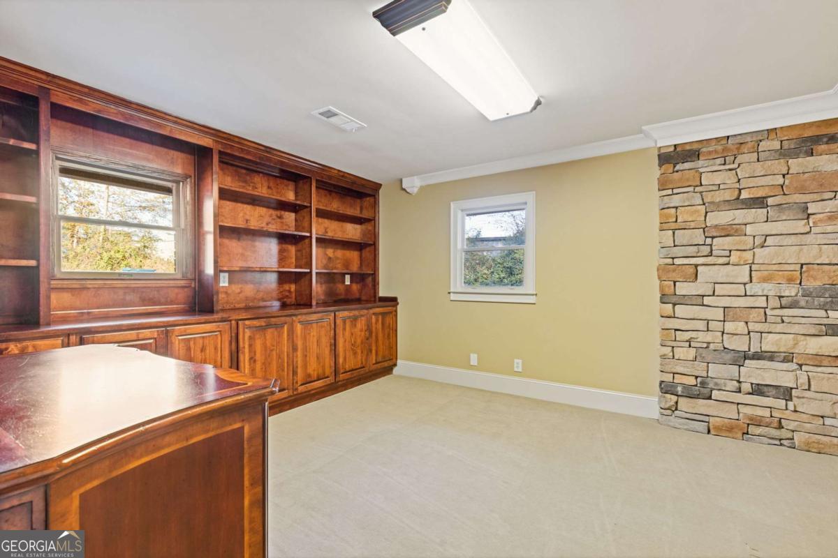 851 Eva Kennedy Road Property Photo 15
