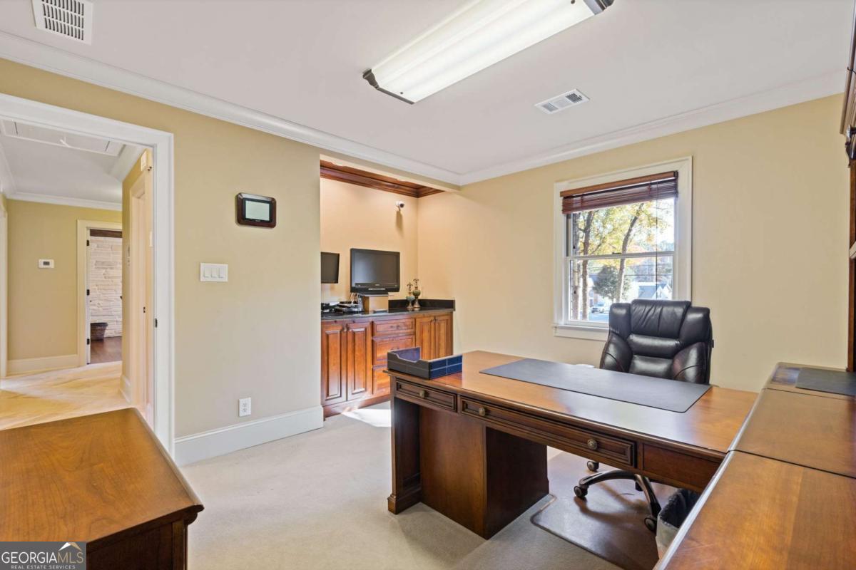 851 Eva Kennedy Road Property Photo 23