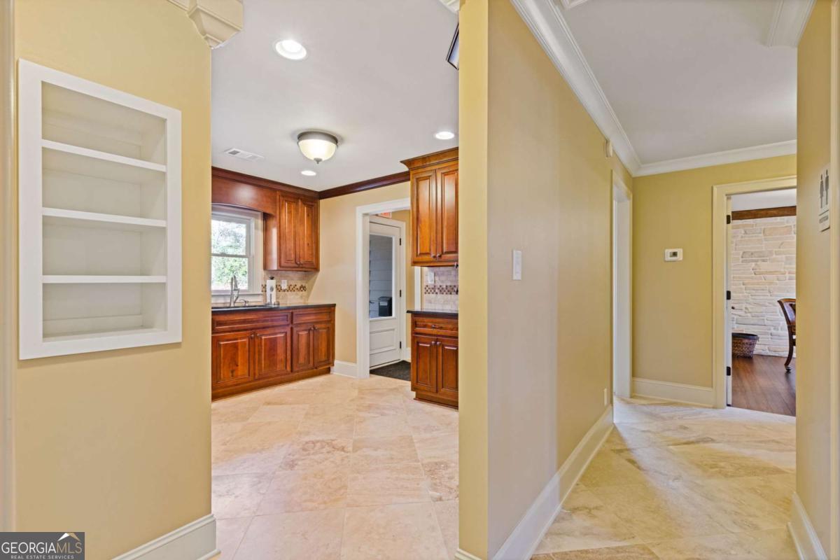851 Eva Kennedy Road Property Photo 24