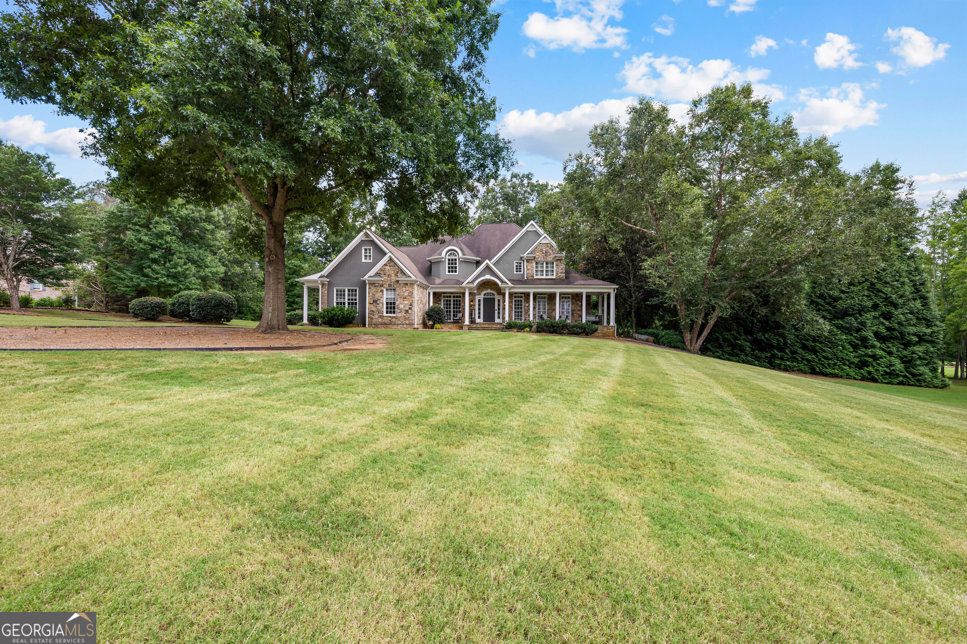 598 Elliott Road Property Photo 4