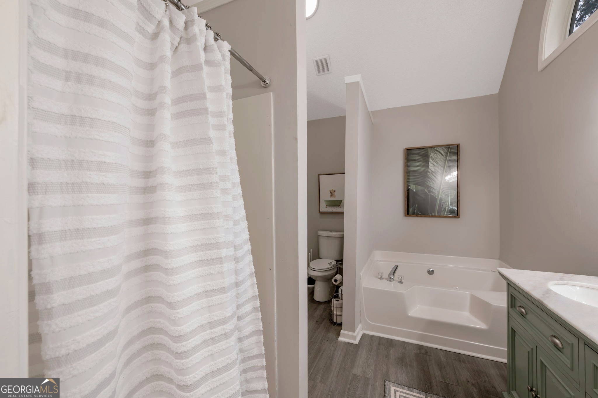 6839 Sandy Creek Drive Property Photo 15