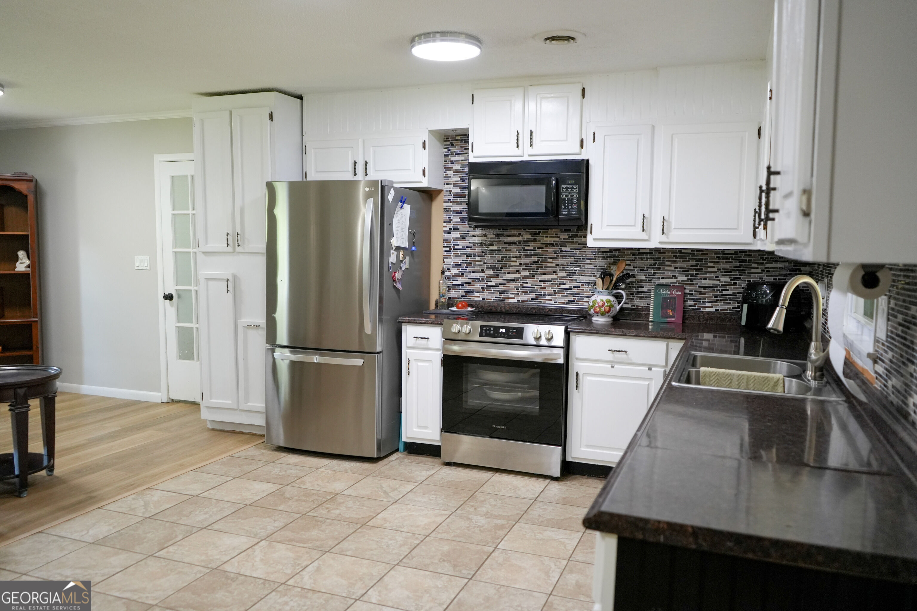307 Pinewood Drive Property Photo 11