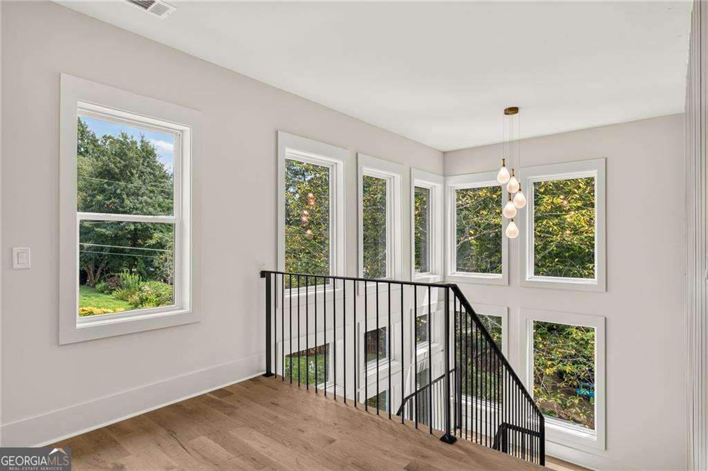 1060 Ralph Road Ne Property Photo 27