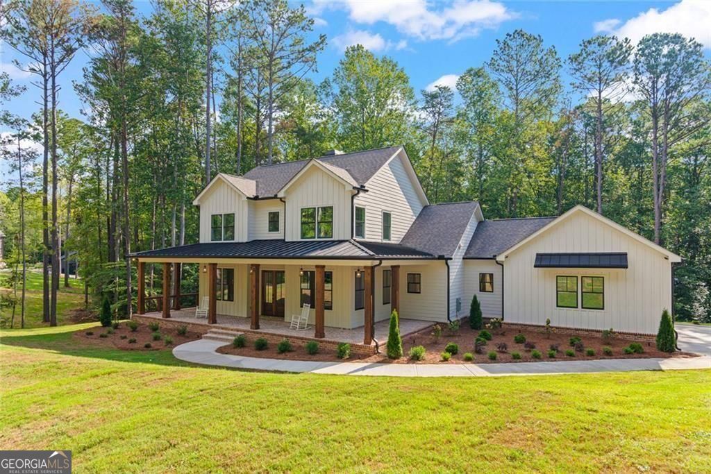 240 Highlands Chase Property Photo 3