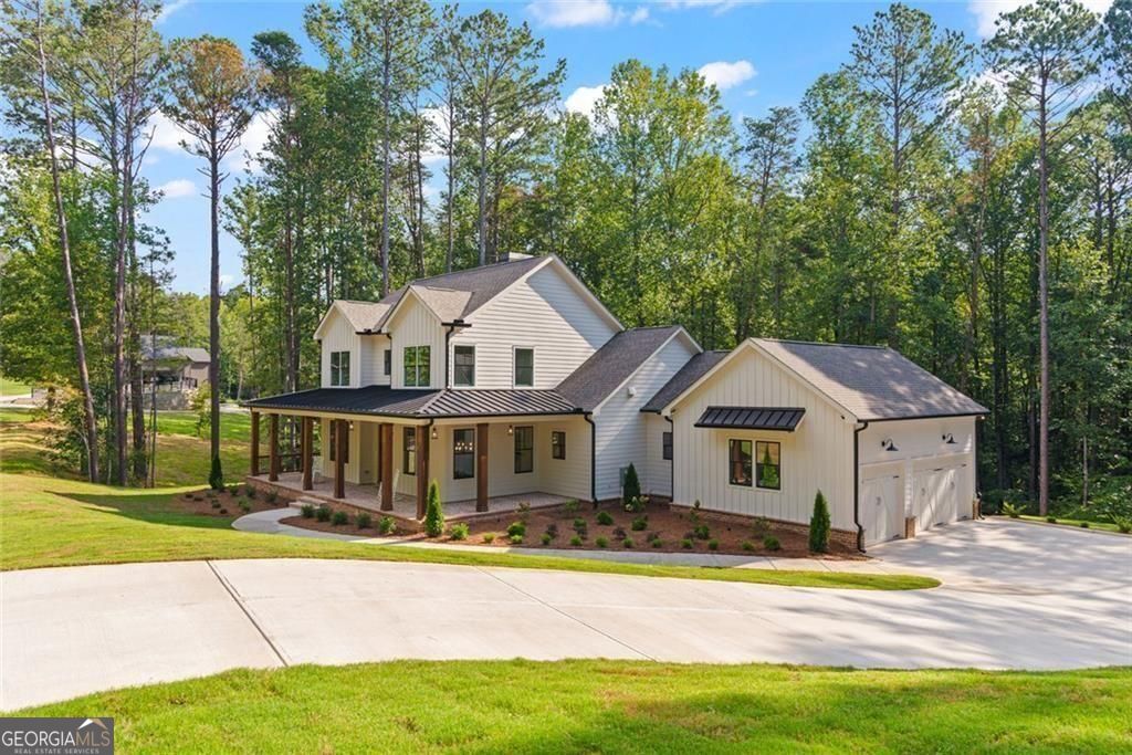 240 Highlands Chase Property Photo 4