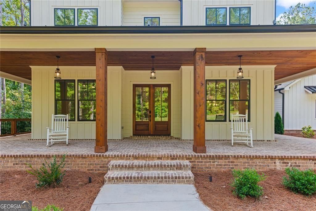 240 Highlands Chase Property Photo 7