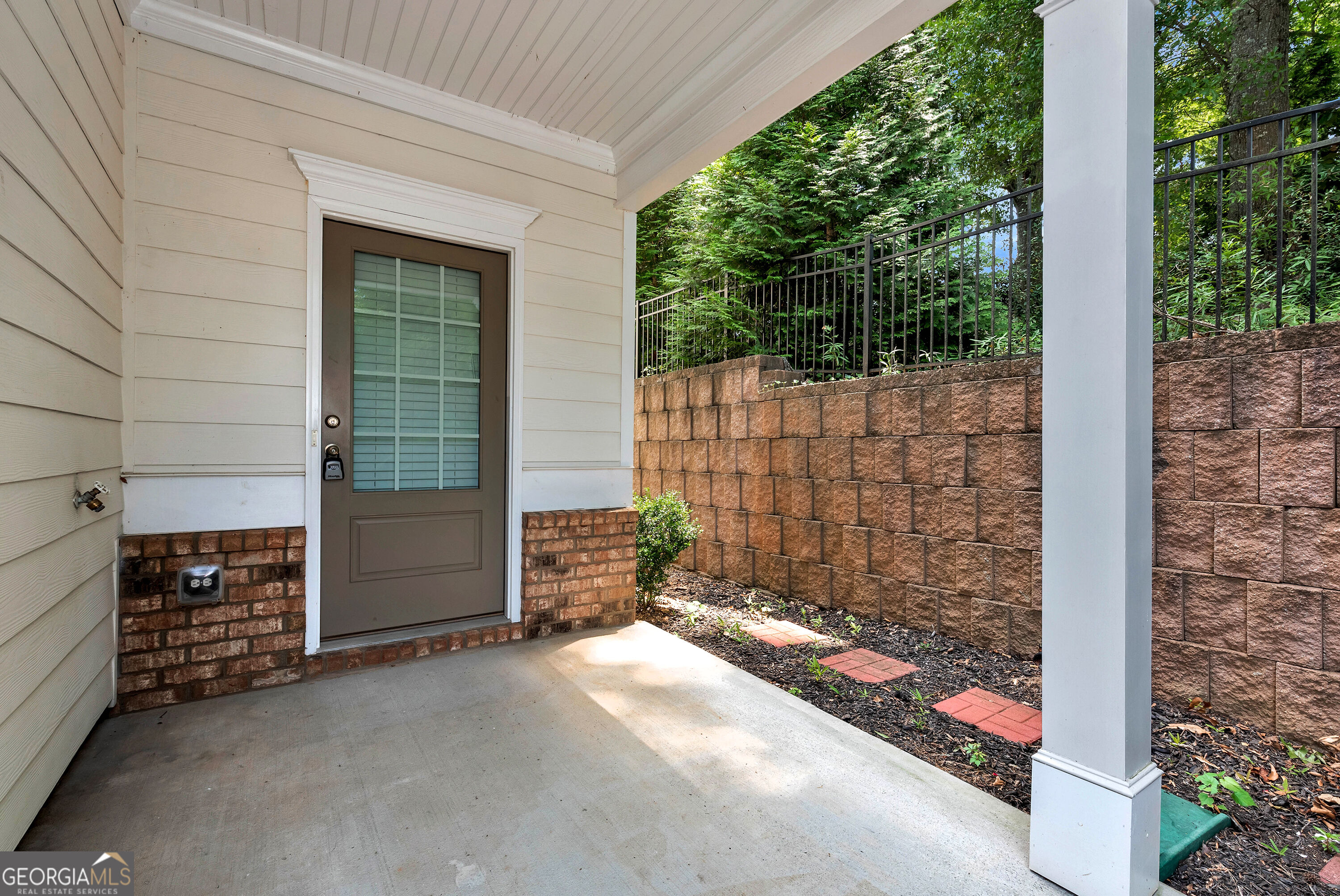157 Inman Drive Property Photo 2