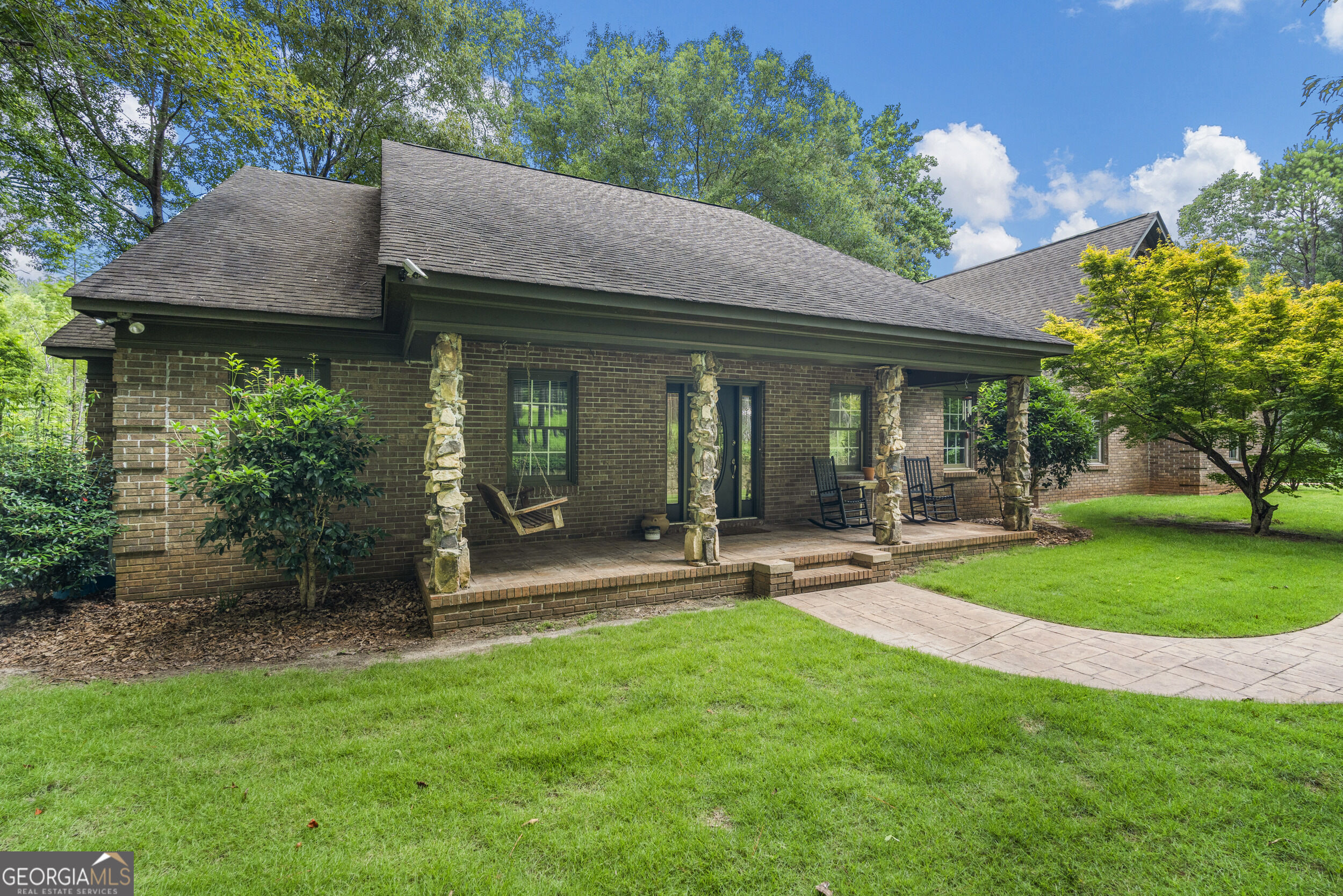 877 Mckee Road Property Photo 3