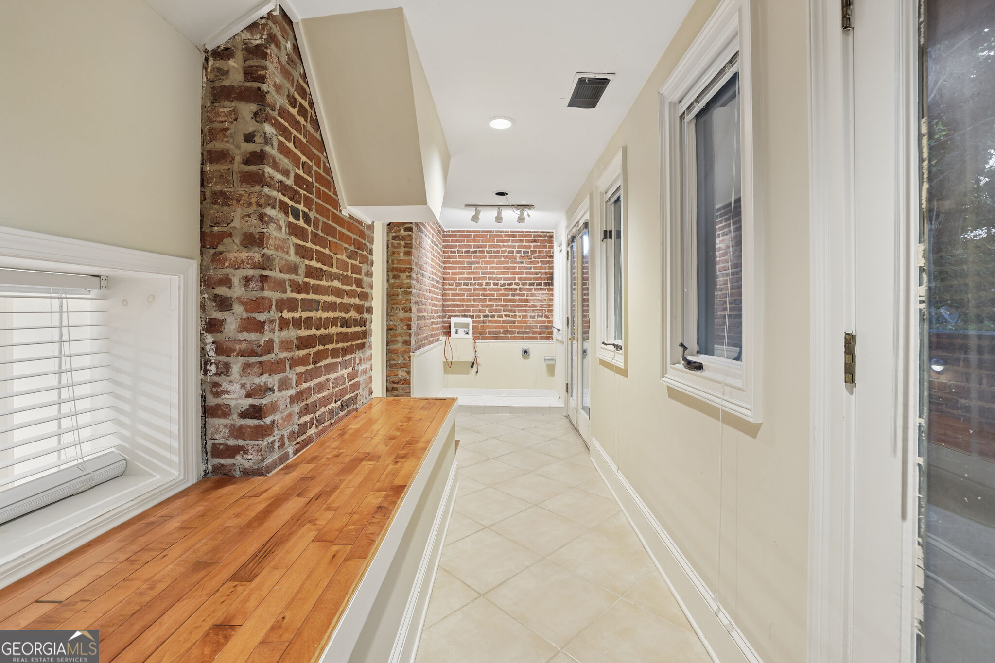2840 Peachtree Road Ne # 108 Property Photo 25