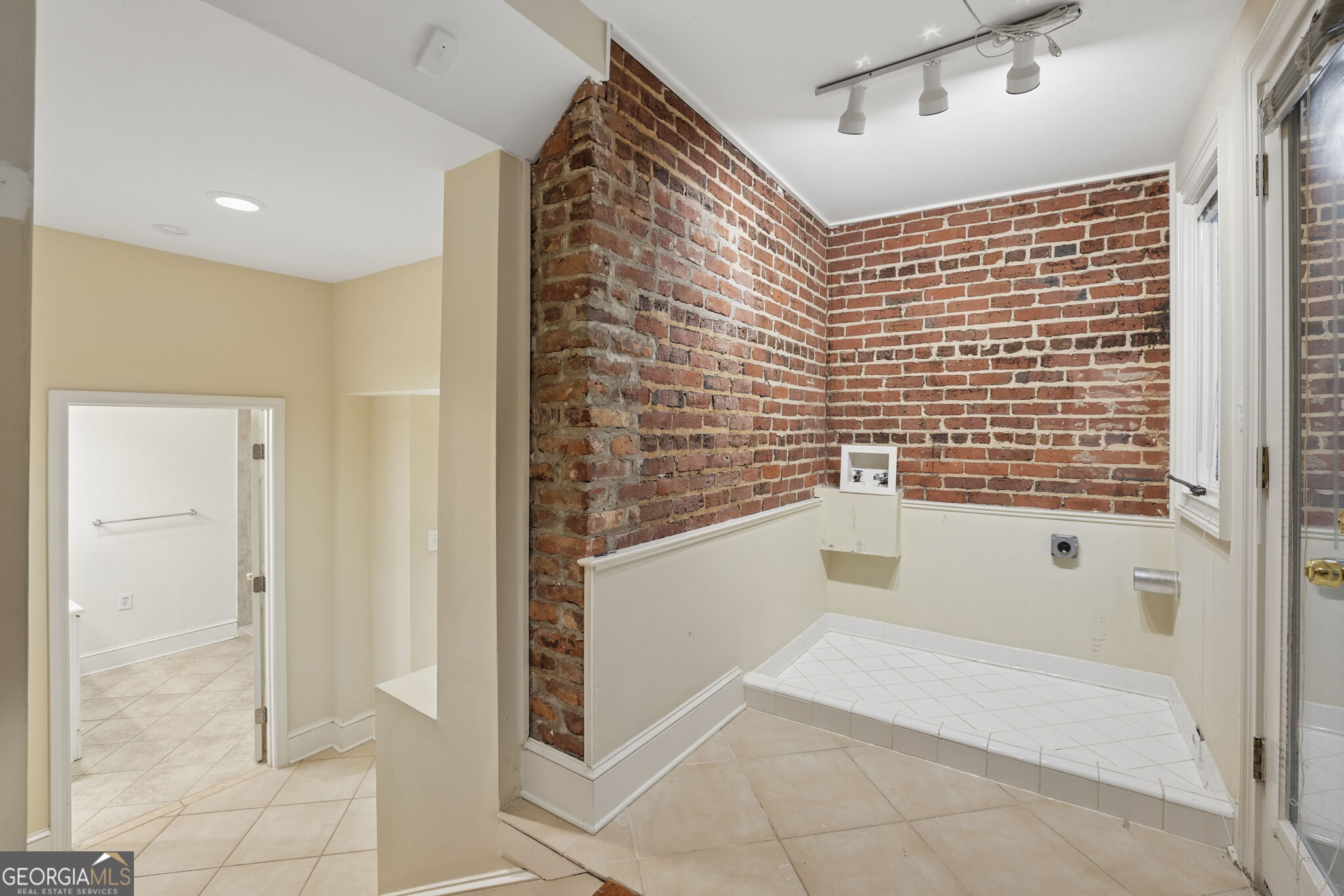 2840 Peachtree Road Ne # 108 Property Photo 26