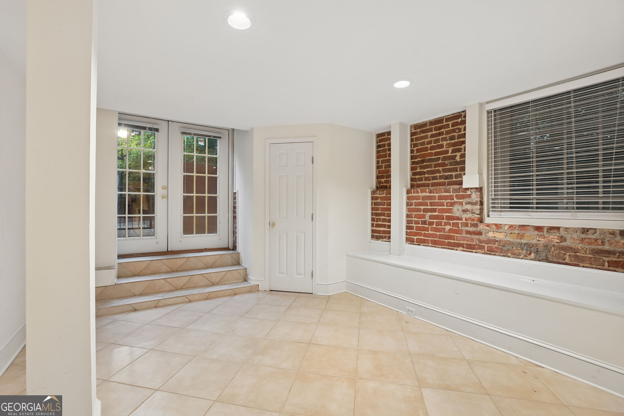 2840 Peachtree Road Ne # 108 Property Photo 27