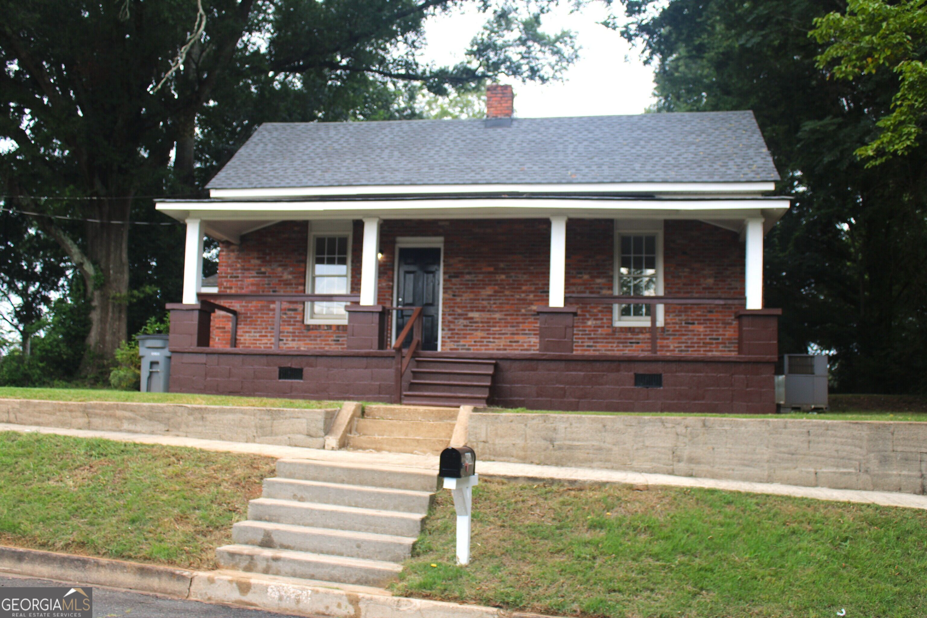 906 Callaway Avenue Property Photo 1