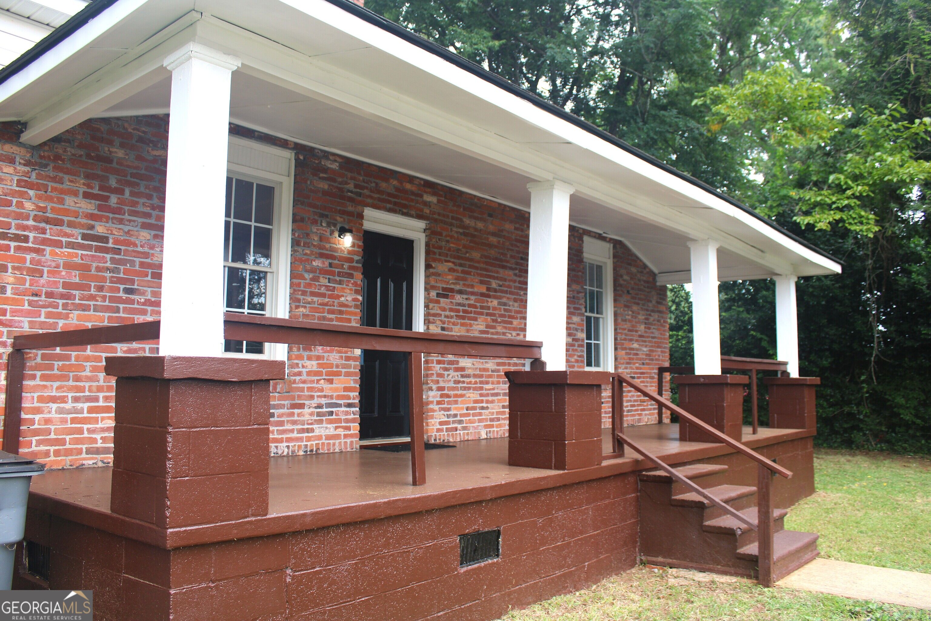 906 Callaway Avenue Property Photo 2