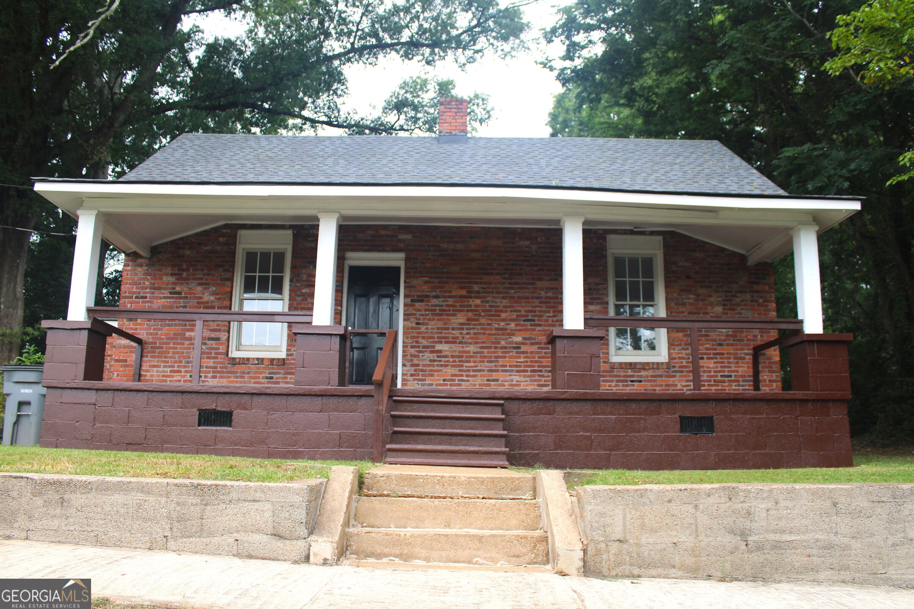 906 Callaway Avenue Property Photo 3