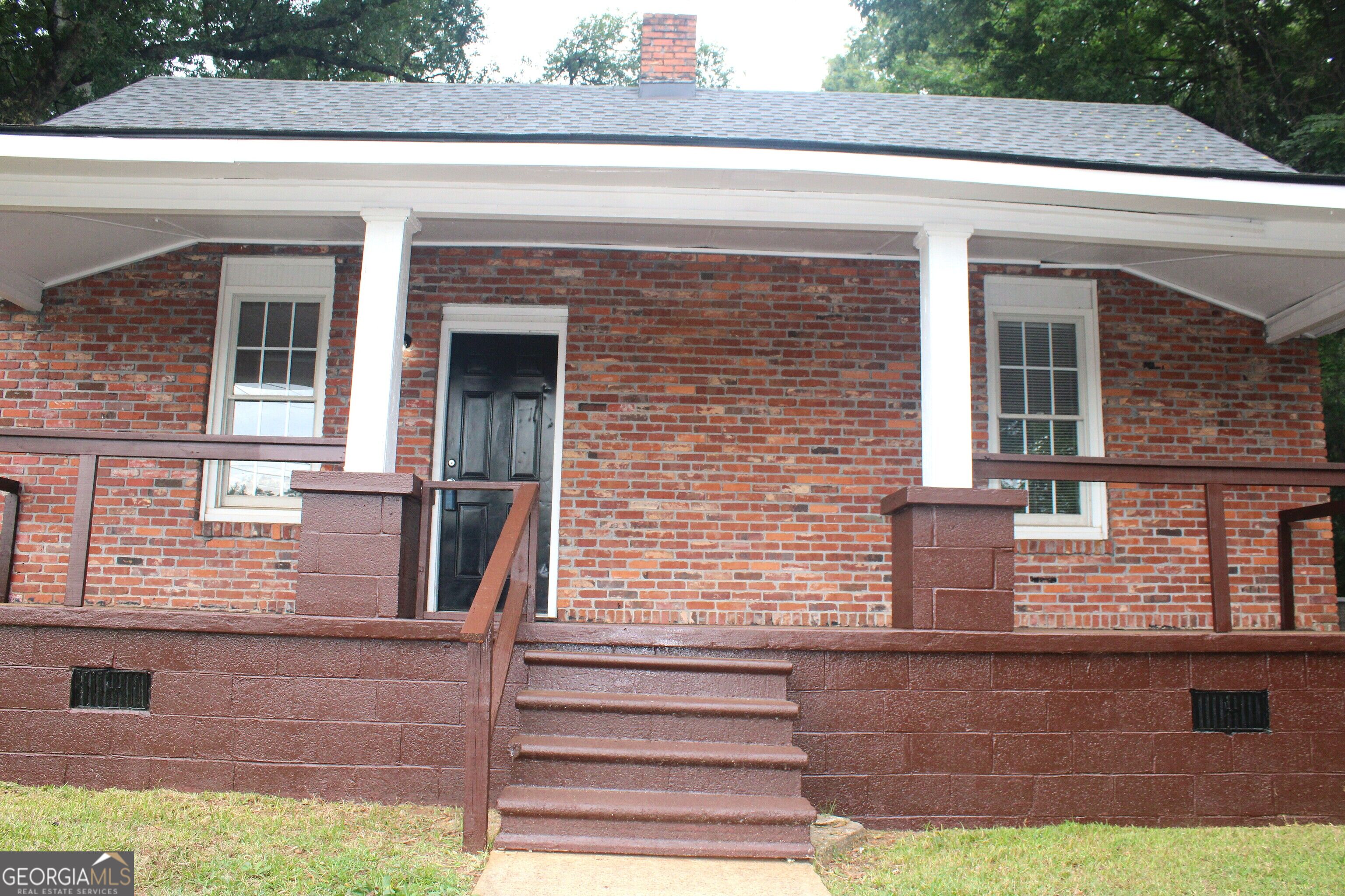 906 Callaway Avenue Property Photo 4