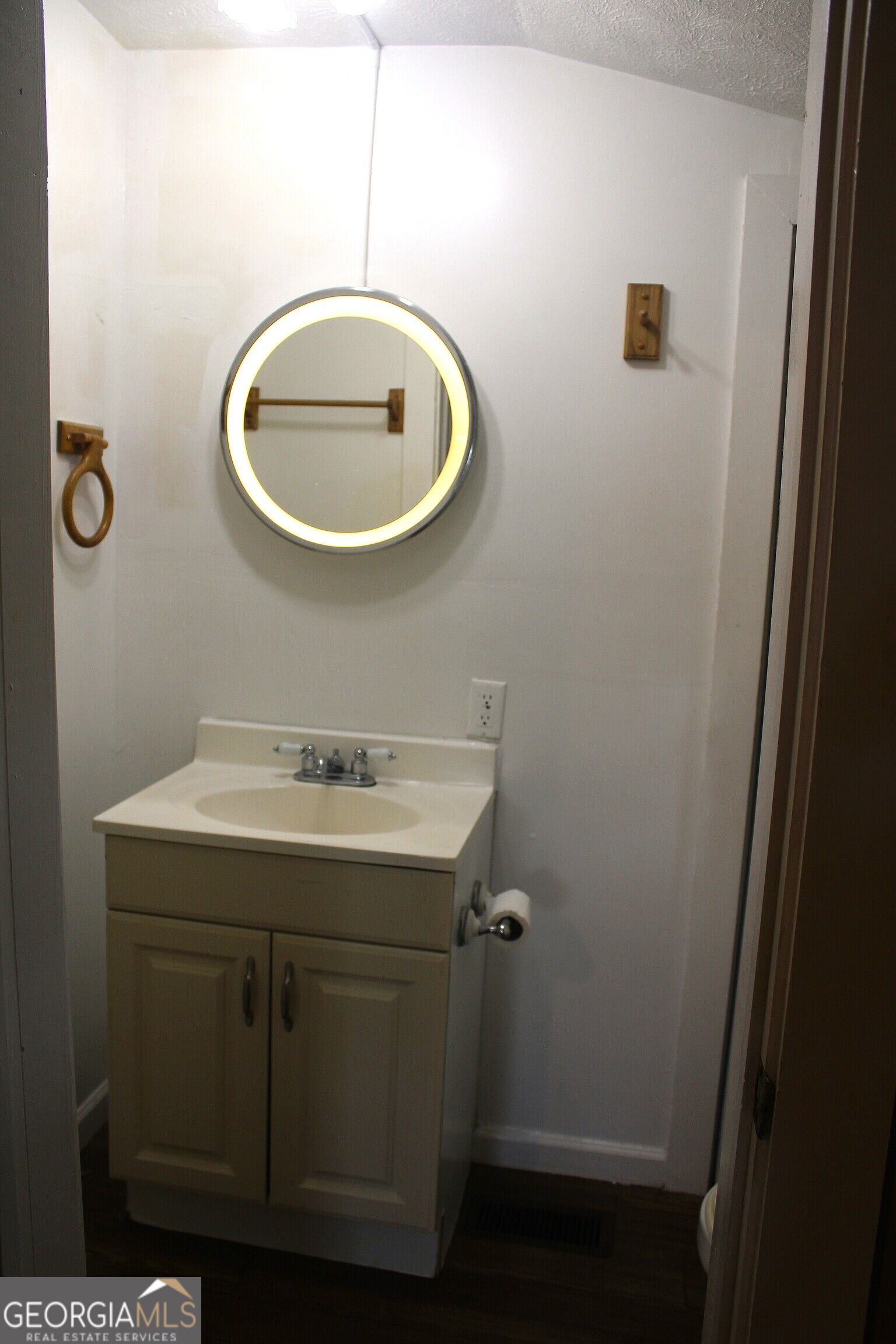 906 Callaway Avenue Property Photo 16