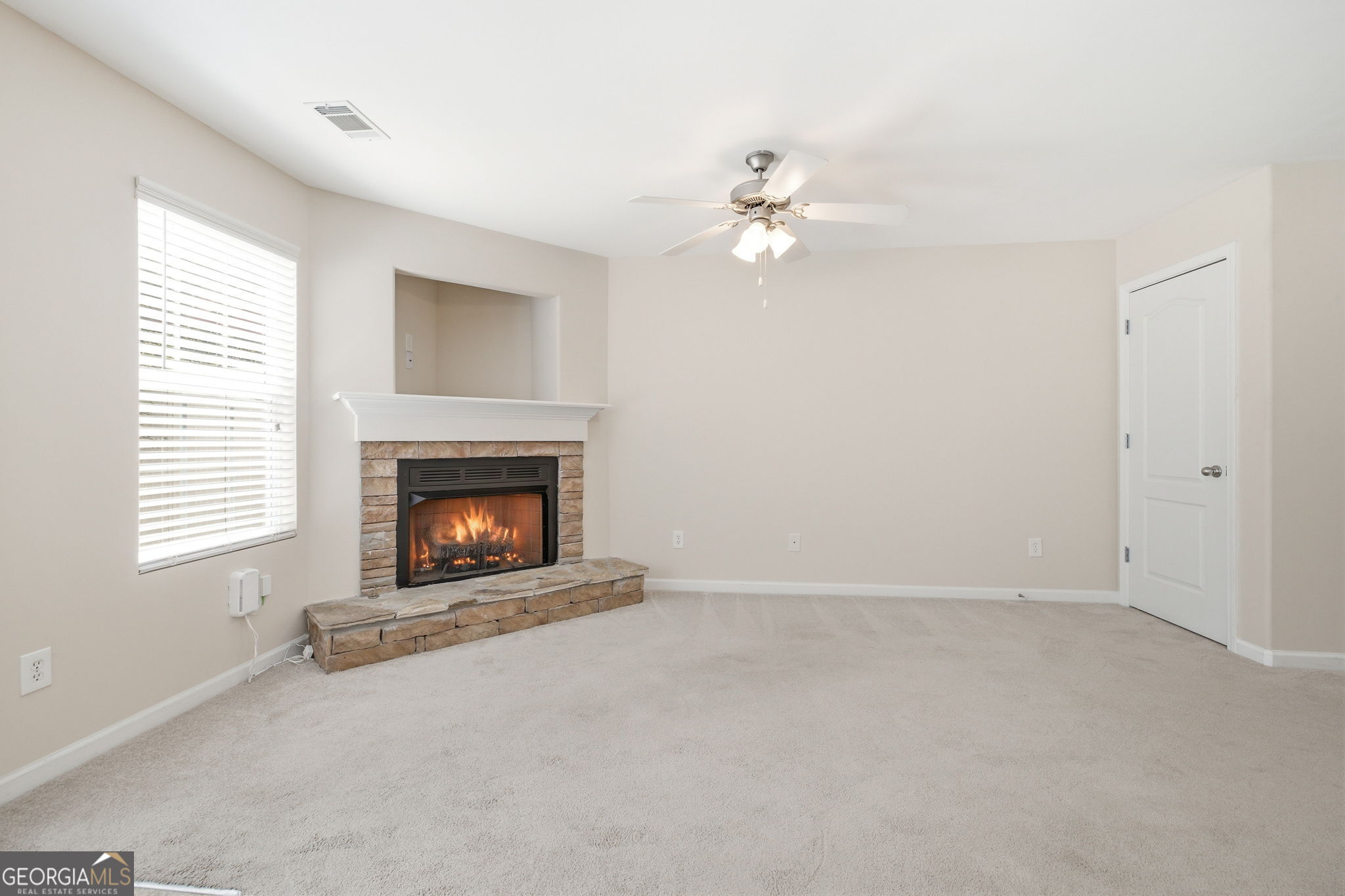 1436 Box Circle Property Photo 6