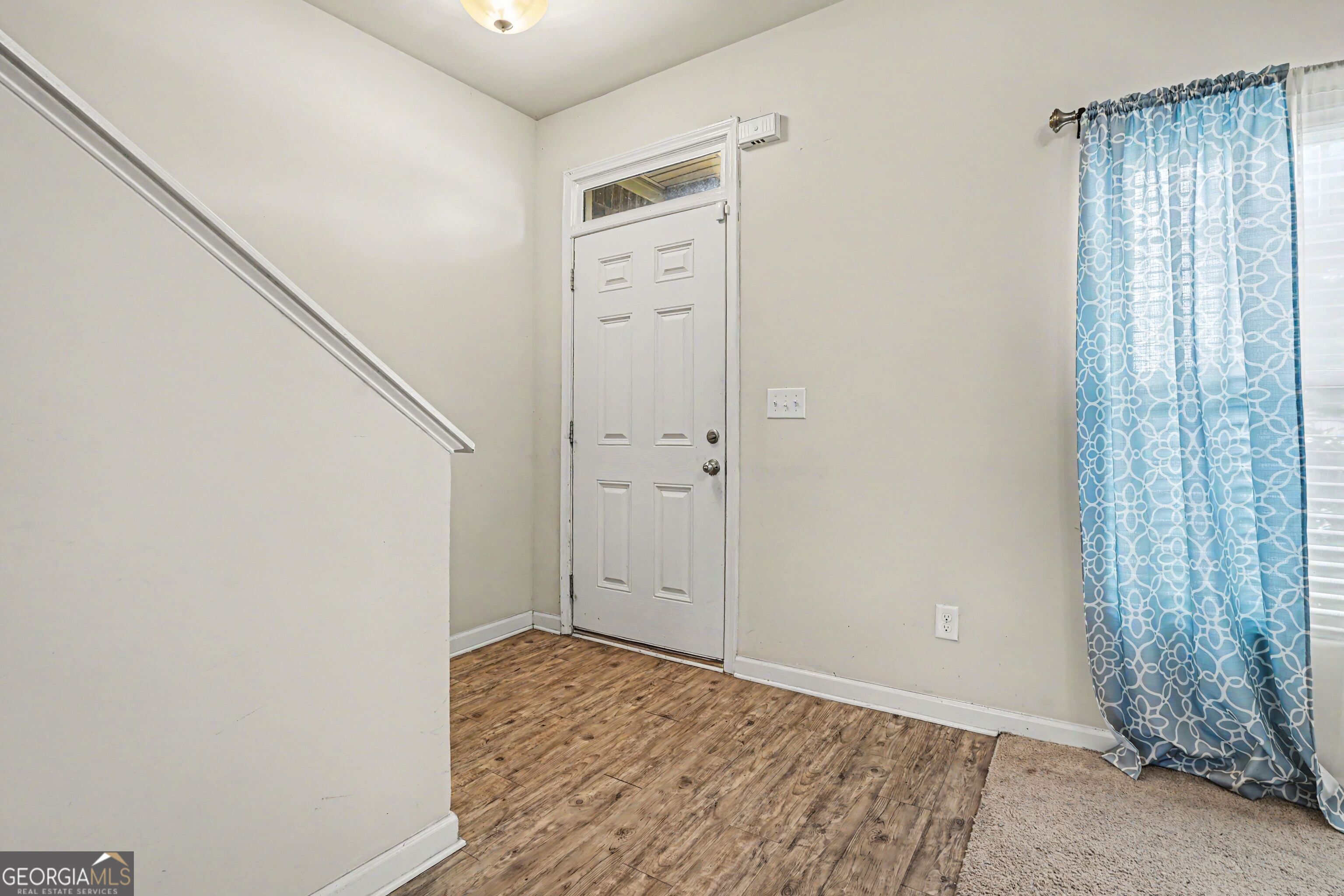325 Horizon Trace Property Photo 8
