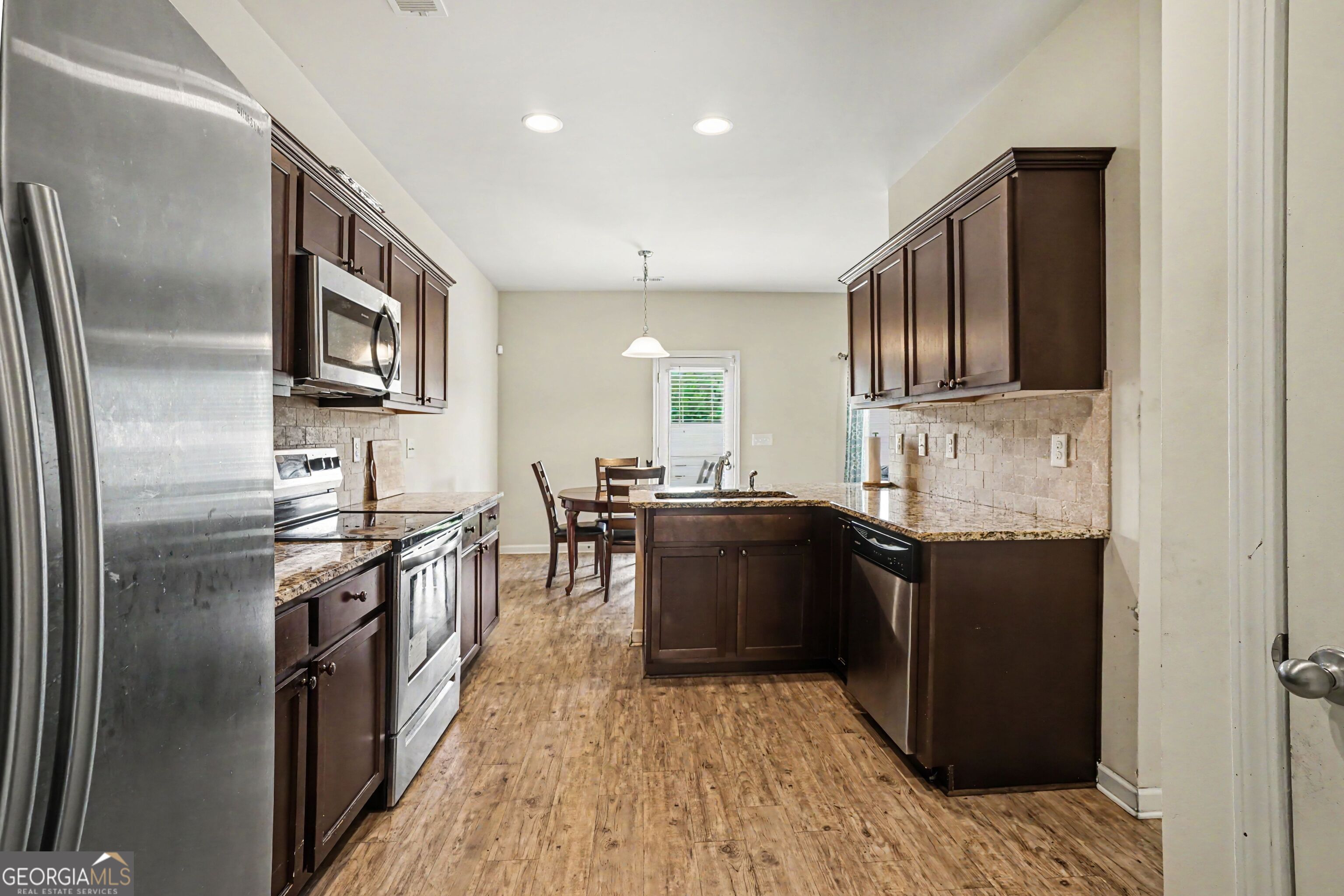 325 Horizon Trace Property Photo 14