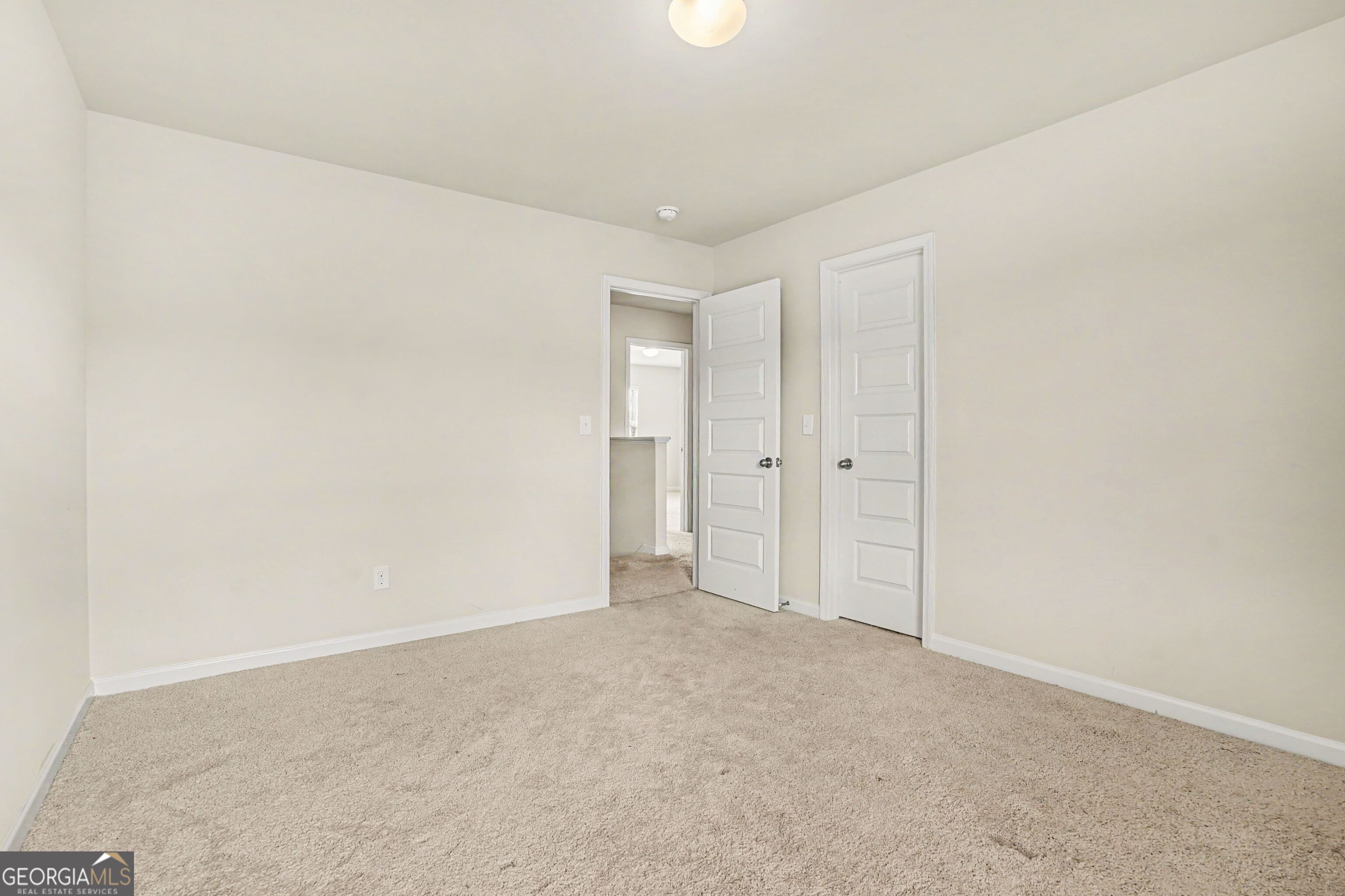 325 Horizon Trace Property Photo 19