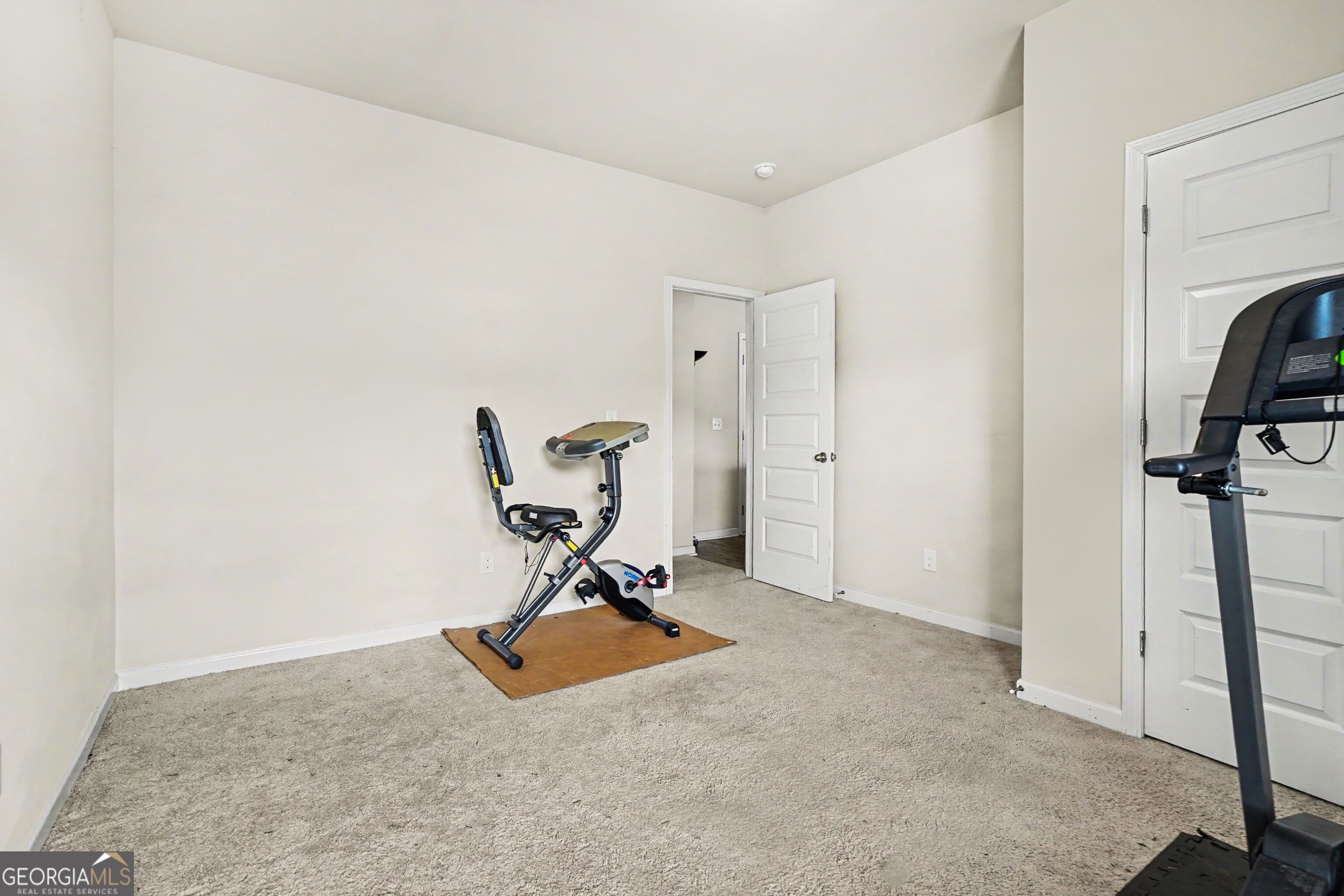 325 Horizon Trace Property Photo 27