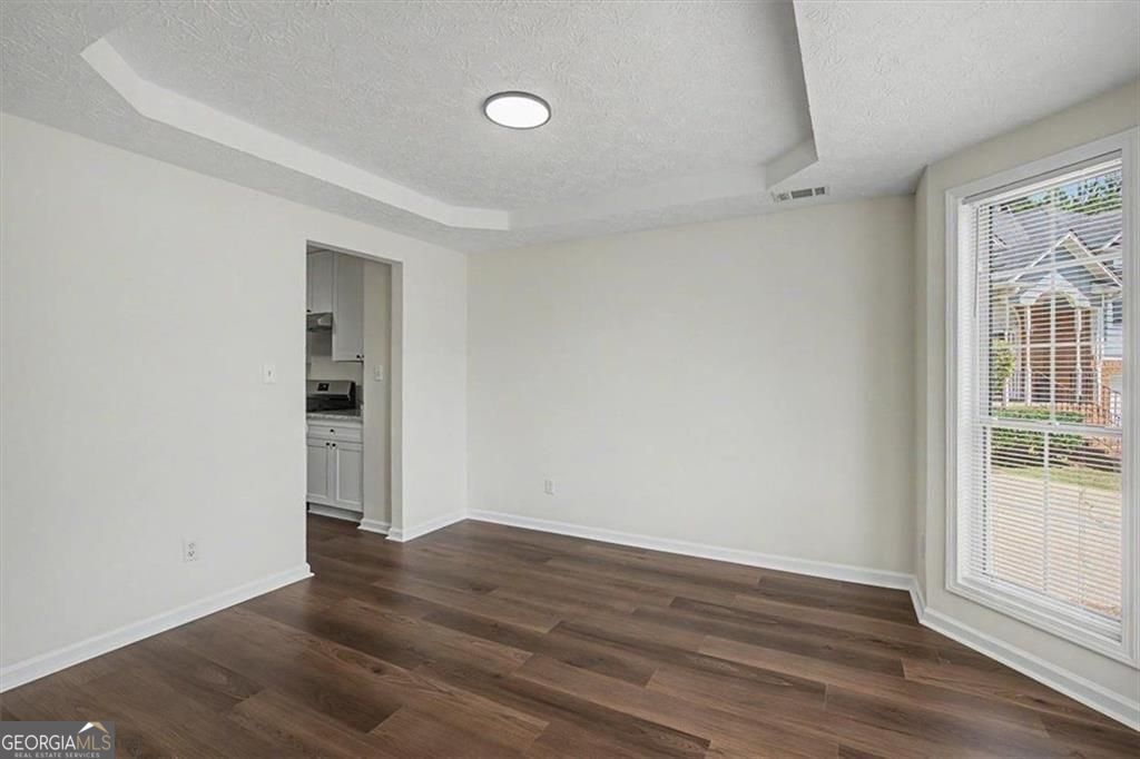 3709 Auldyn Drive Property Photo 5