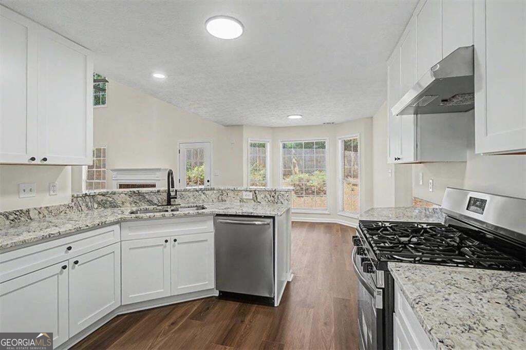 3709 Auldyn Drive Property Photo 8