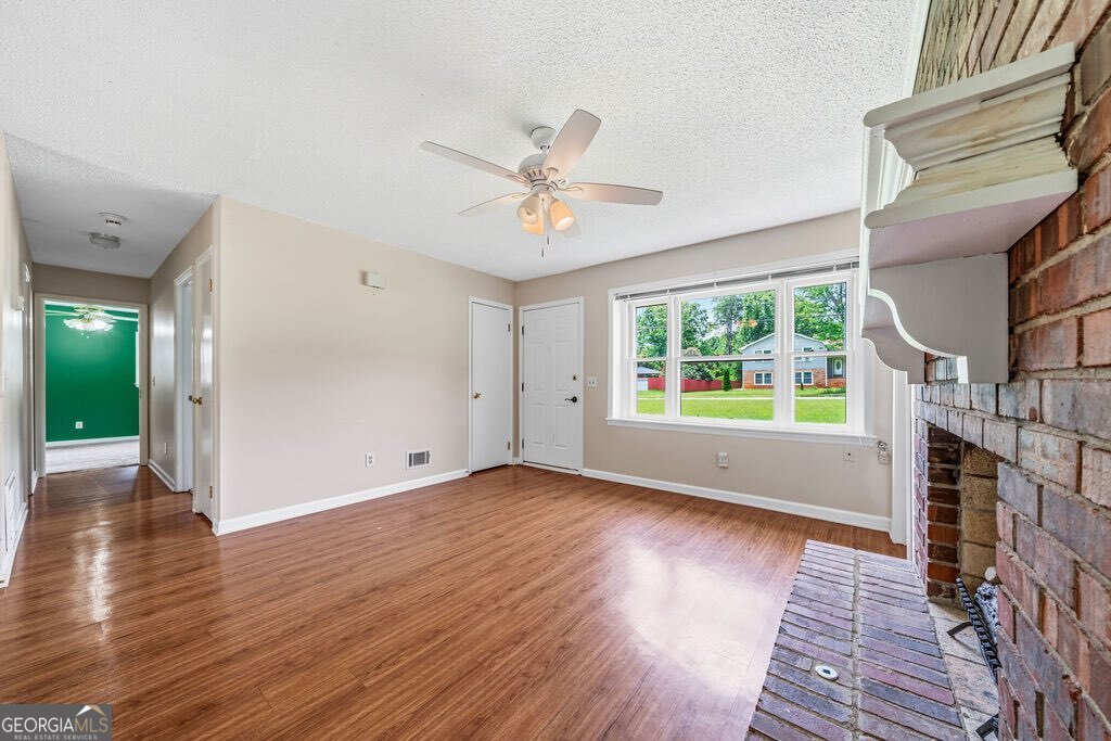 224 Stone Mill Lane Nw Property Photo 4