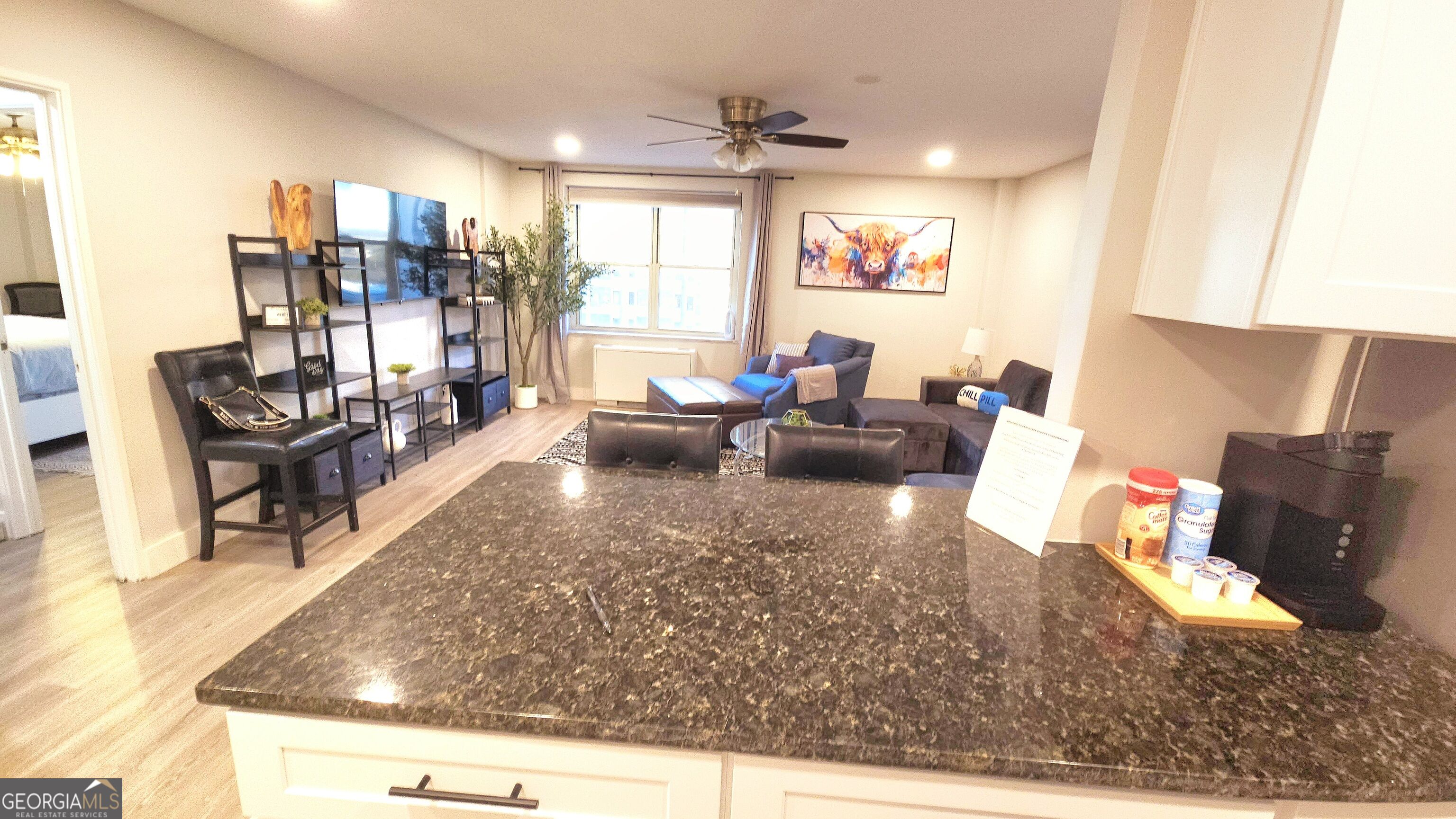 300 W Peachtree St 23 E Property Photo 4