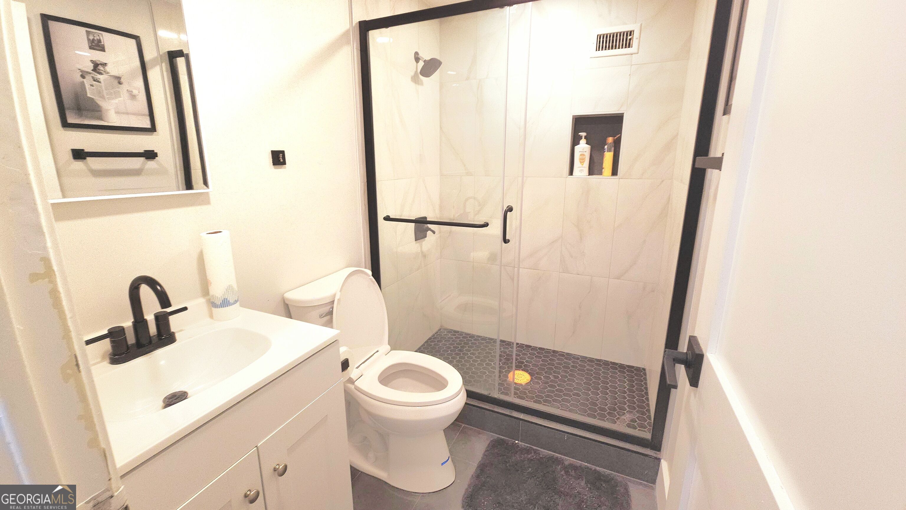300 W Peachtree St 23 E Property Photo 12