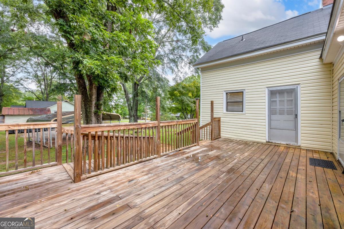 5270 Gainesville Street Property Photo 4