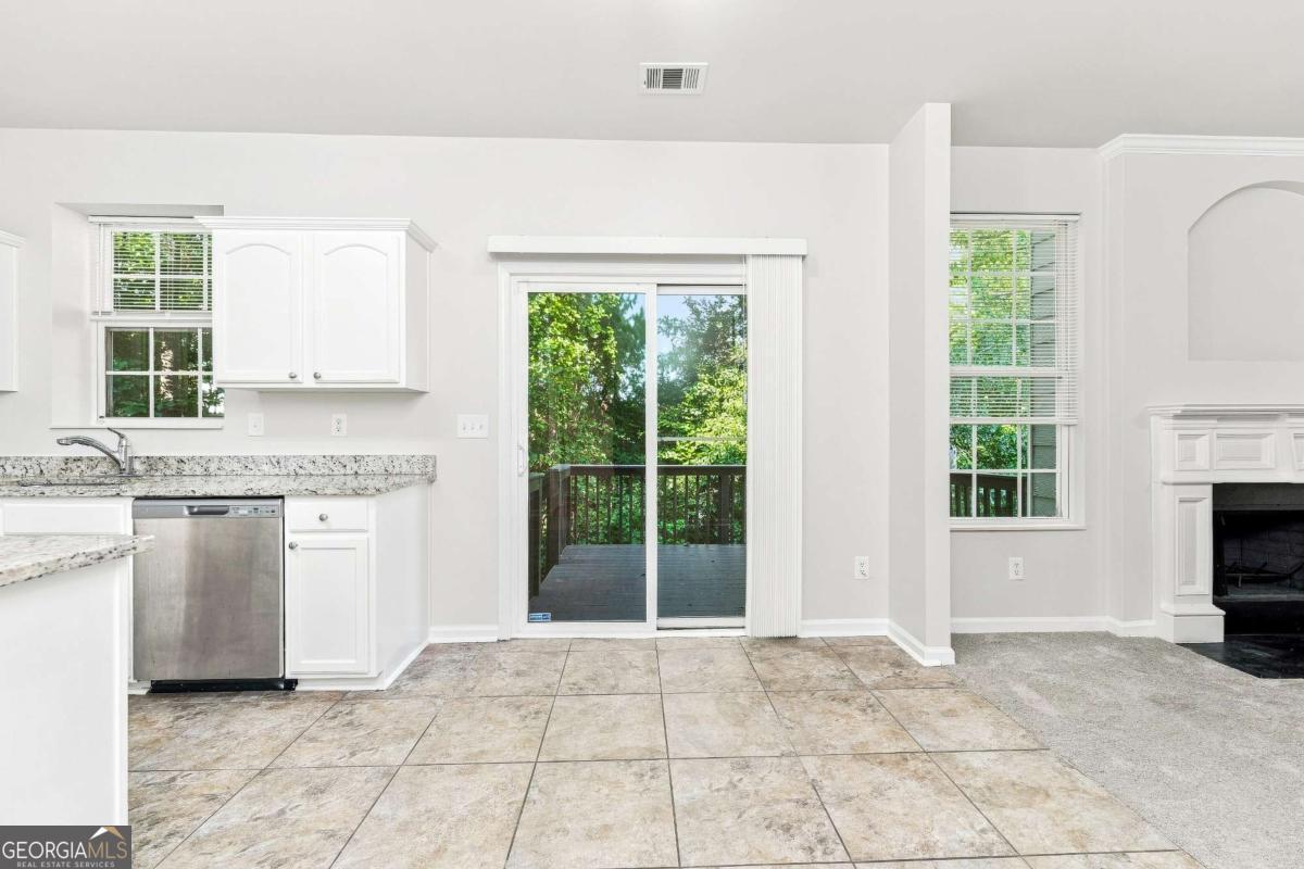 4514 Sequoia Park Trail Property Photo 7
