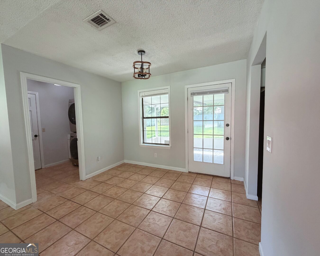 118 Crestwood Court Property Photo 5