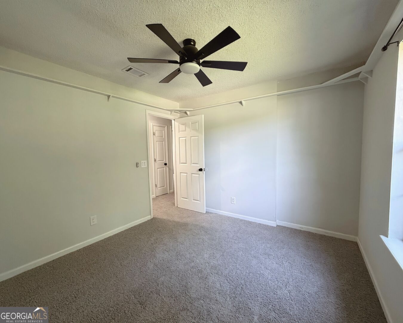 118 Crestwood Court Property Photo 12