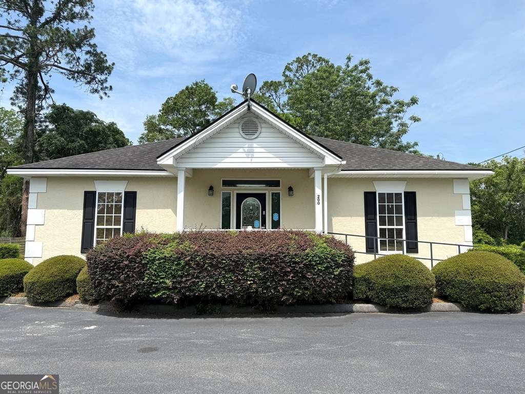 200 Elm Street Property Photo 1
