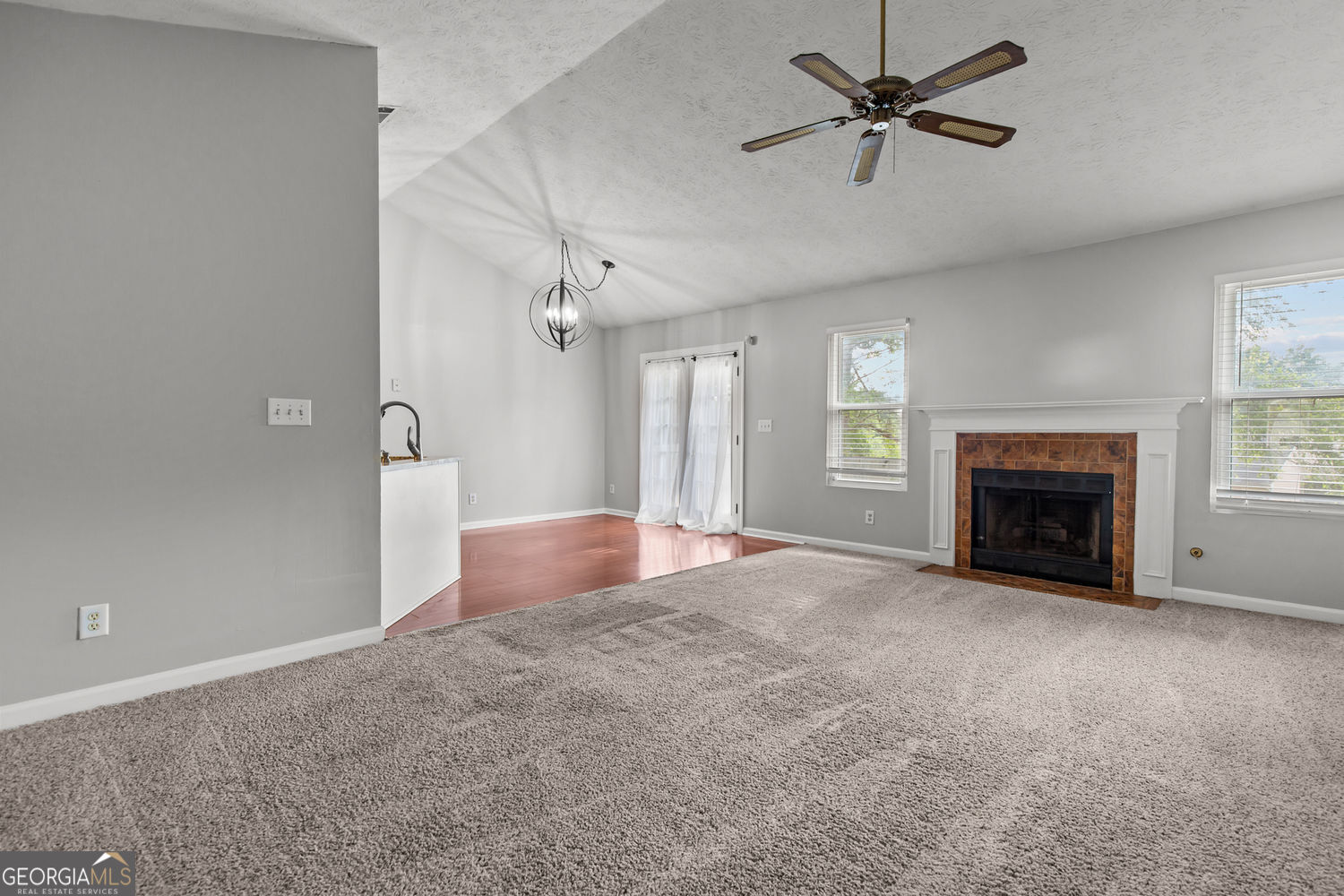 2979 Sentinel Circle Property Photo 3