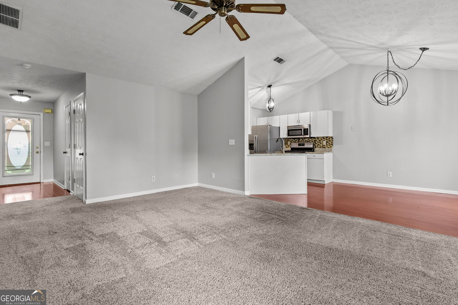 2979 Sentinel Circle Property Photo 5