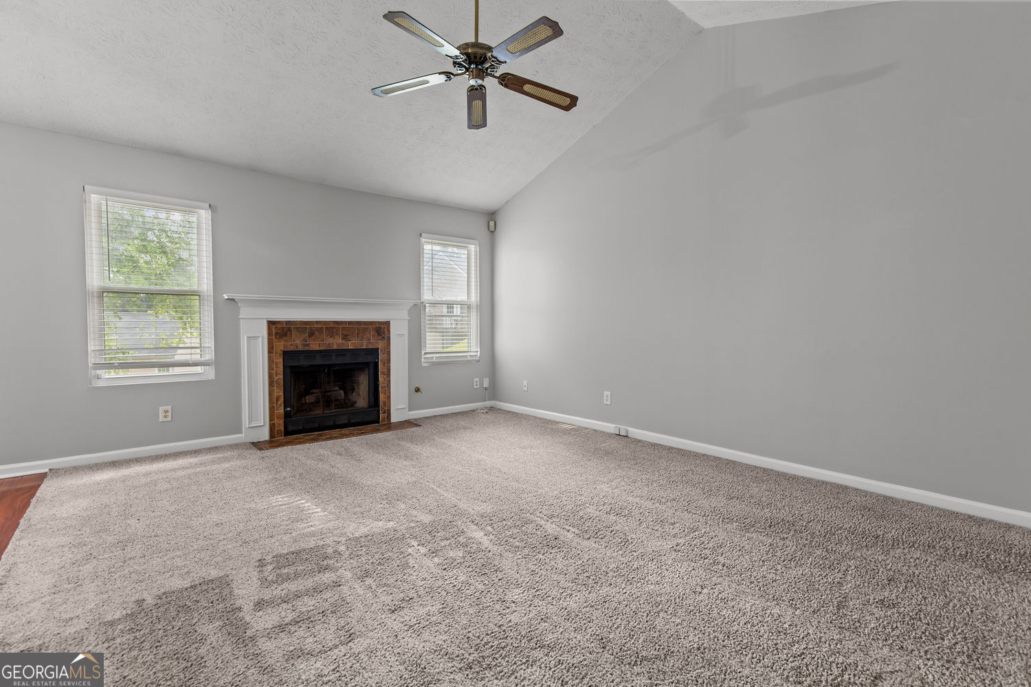 2979 Sentinel Circle Property Photo 6
