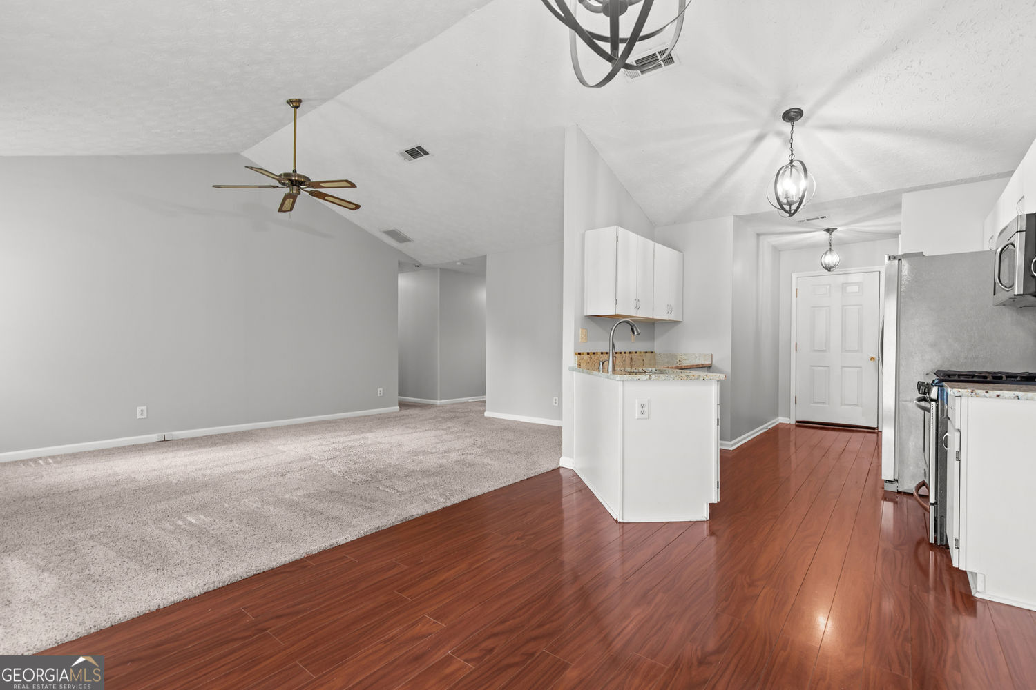 2979 Sentinel Circle Property Photo 7